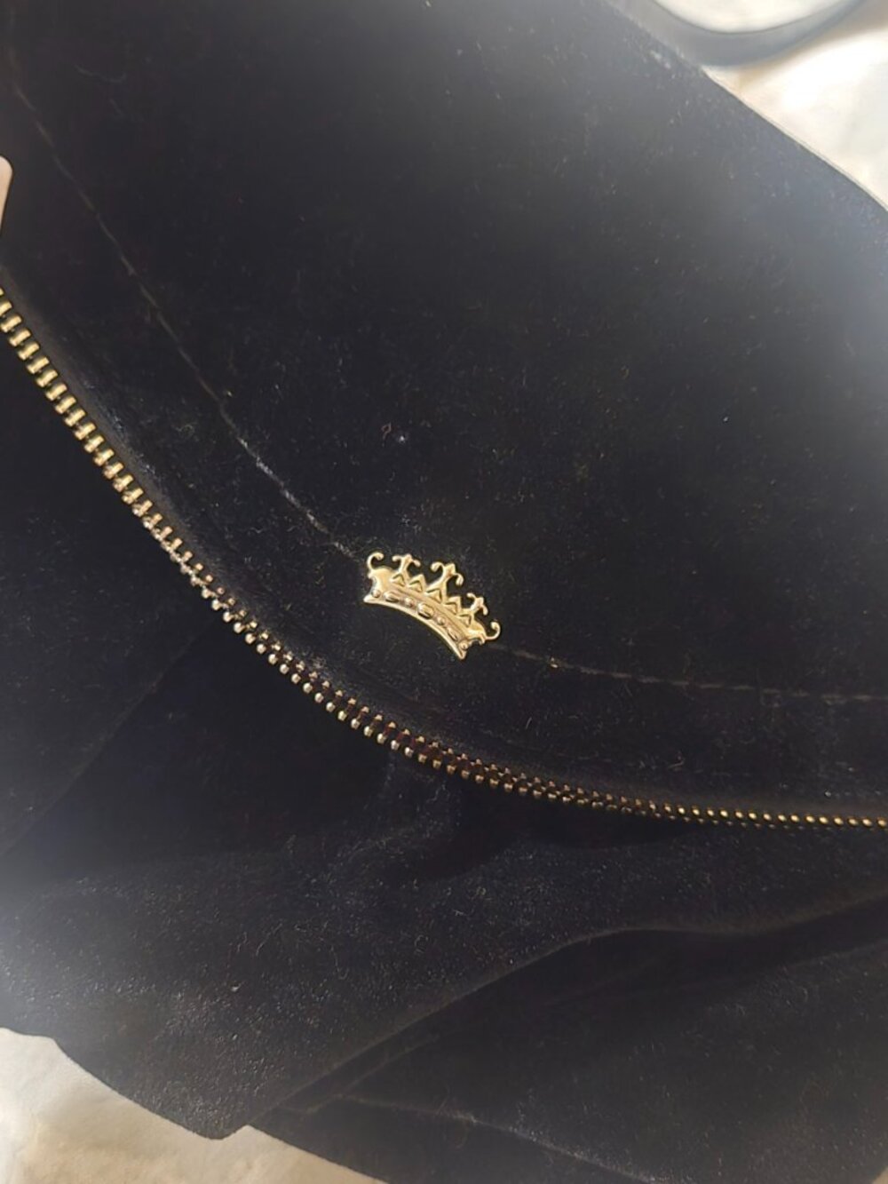 Juicy couture crossbody - Picture 3 of 5